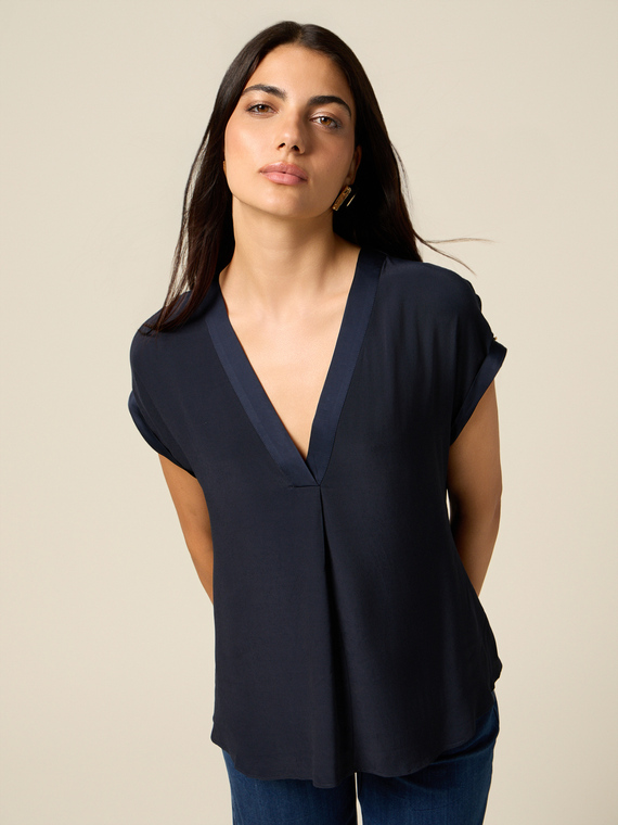 Blusa scollo a V in viscosa