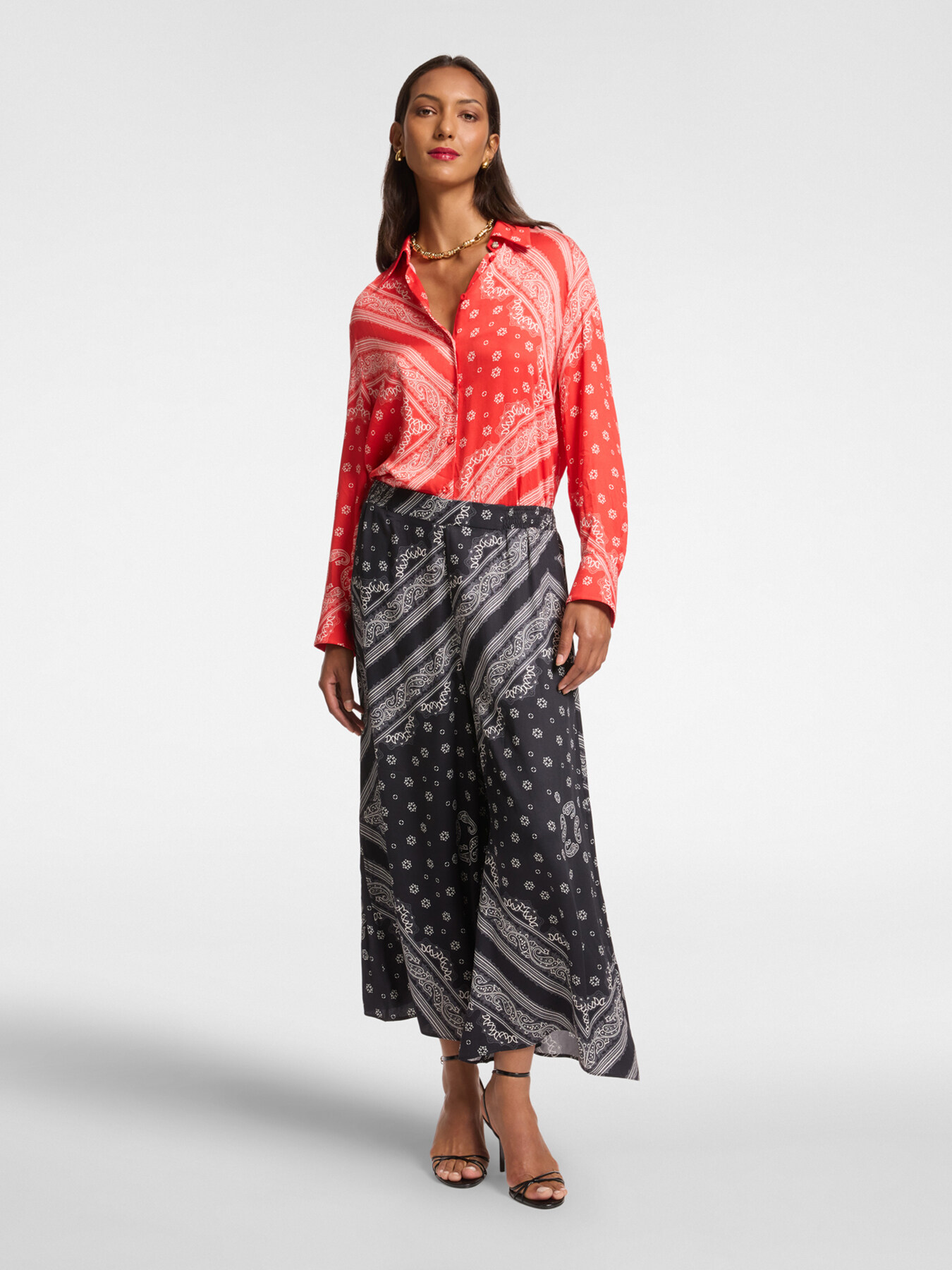 Scarf print shirt image number 2