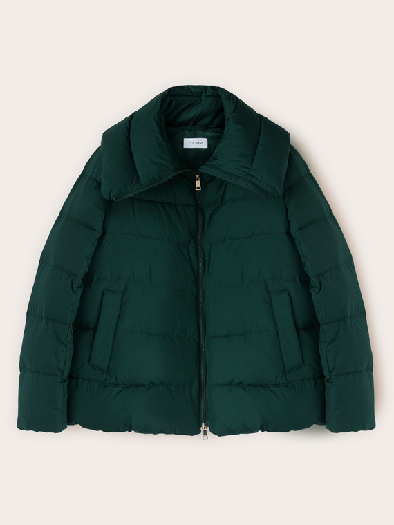 Schwere Daunenjacke mit hohem Kragen