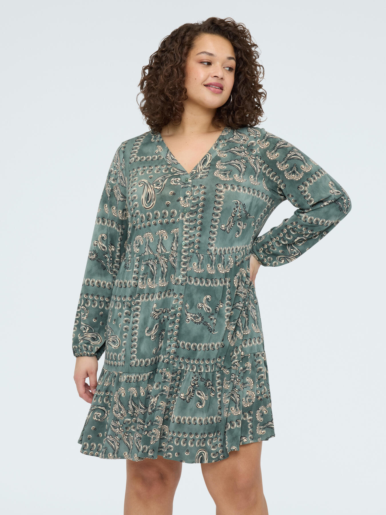 Vestido SMILE con estampado paisley image number 0