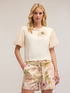 T-shirt with jewel brooch and feathers image number 3