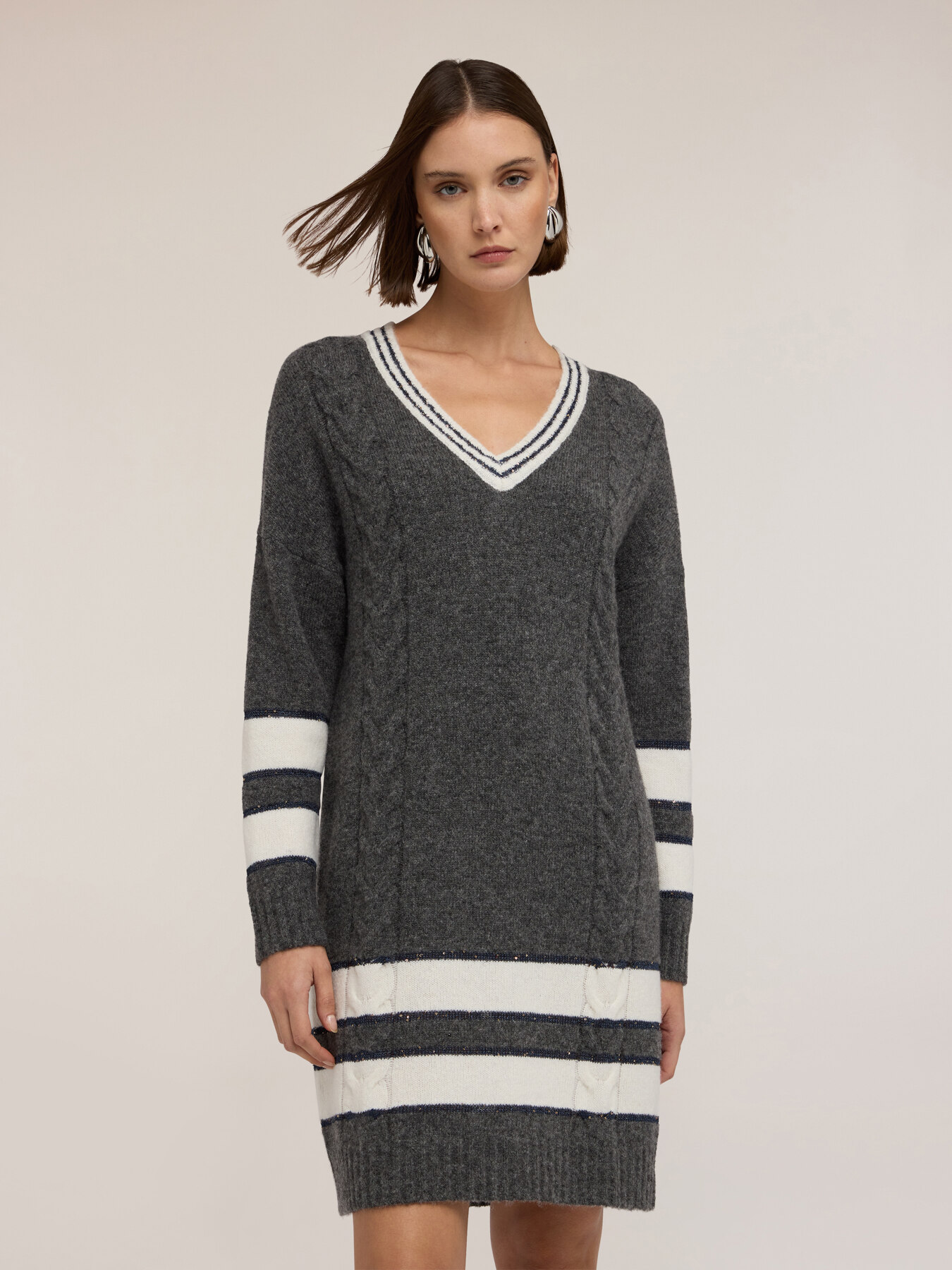 Oversize-Kleid aus Woll-Mischstrick mit Streifen image number 2