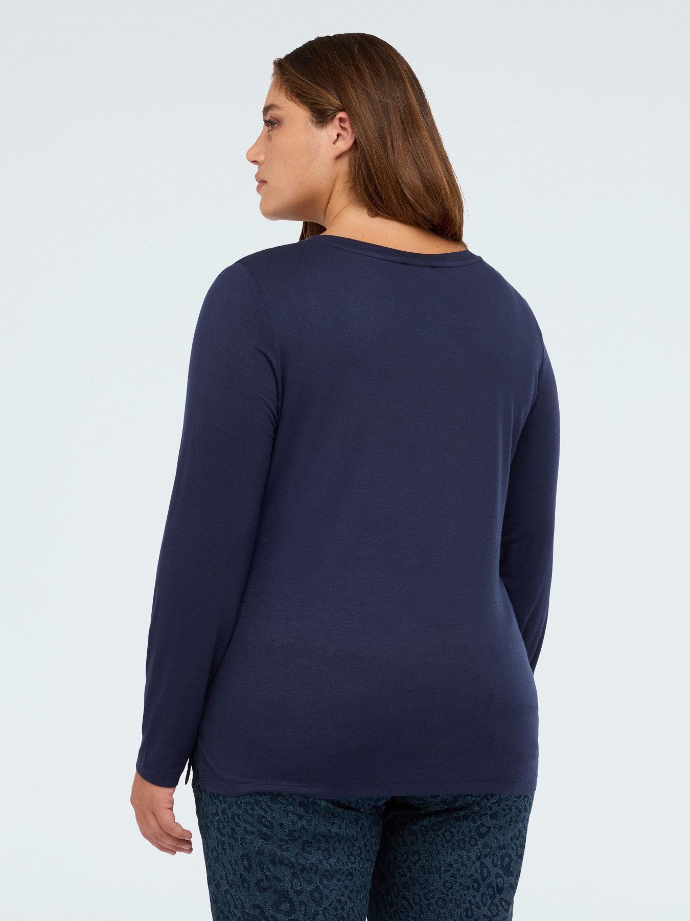 Zweistoffiges T-Shirt mit V-Ausschnitt und langen &Auml;rmeln image number 1