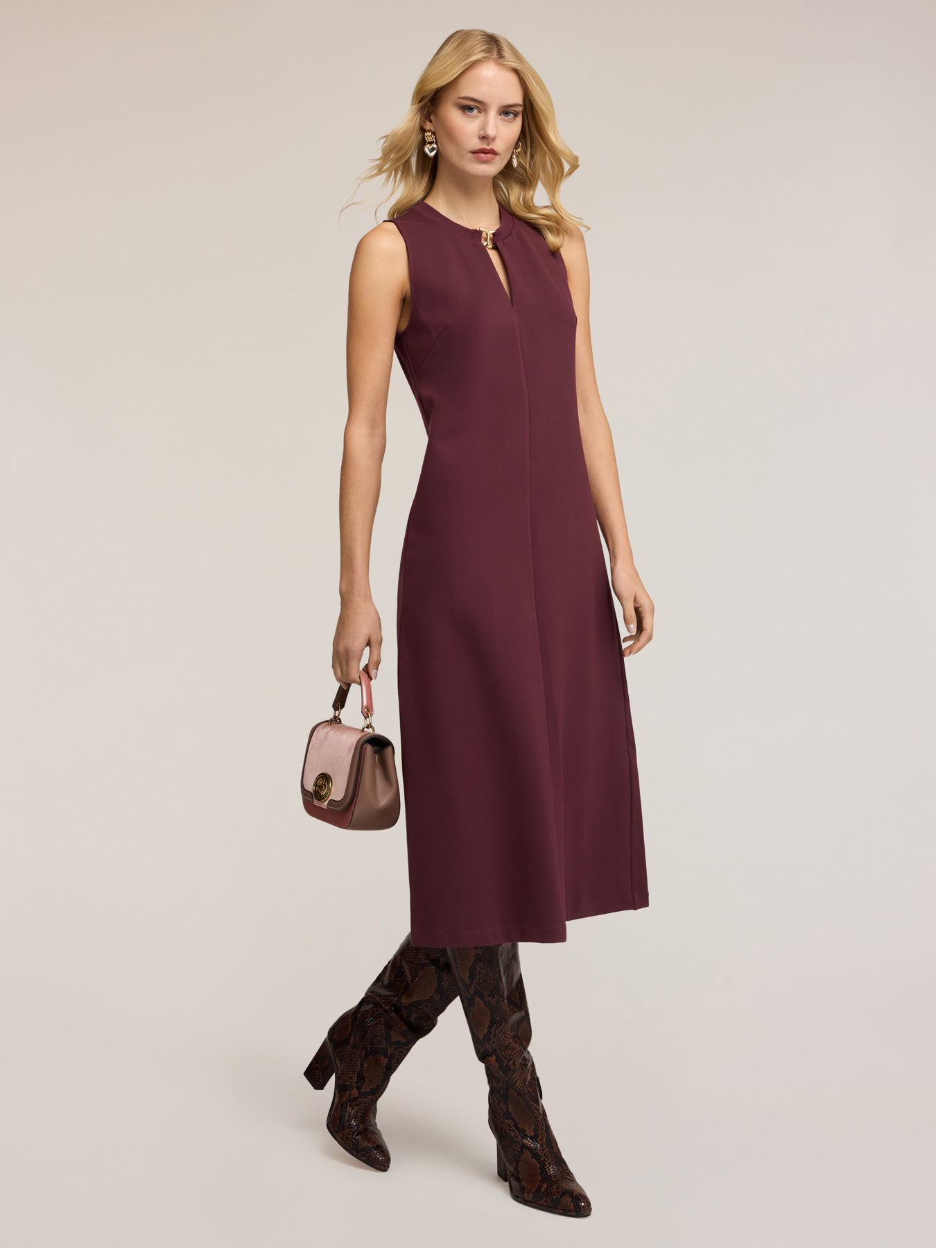 Vestido midi con pasador de metal image number 2