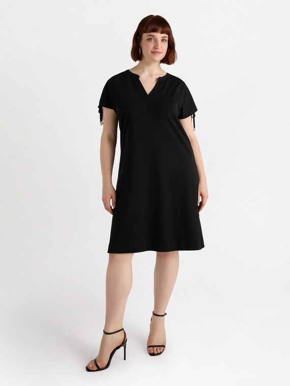 Dress with drawstring on the shoulders