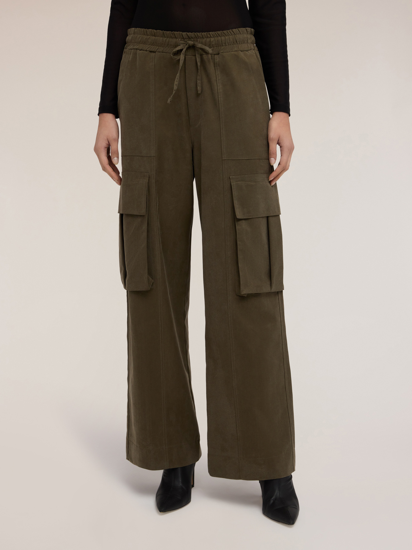 Cargo pants in mixed lyocell gabardine image number 0
