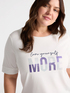 T-Shirt mit Motivationsschriftzug und Schleife image number 2