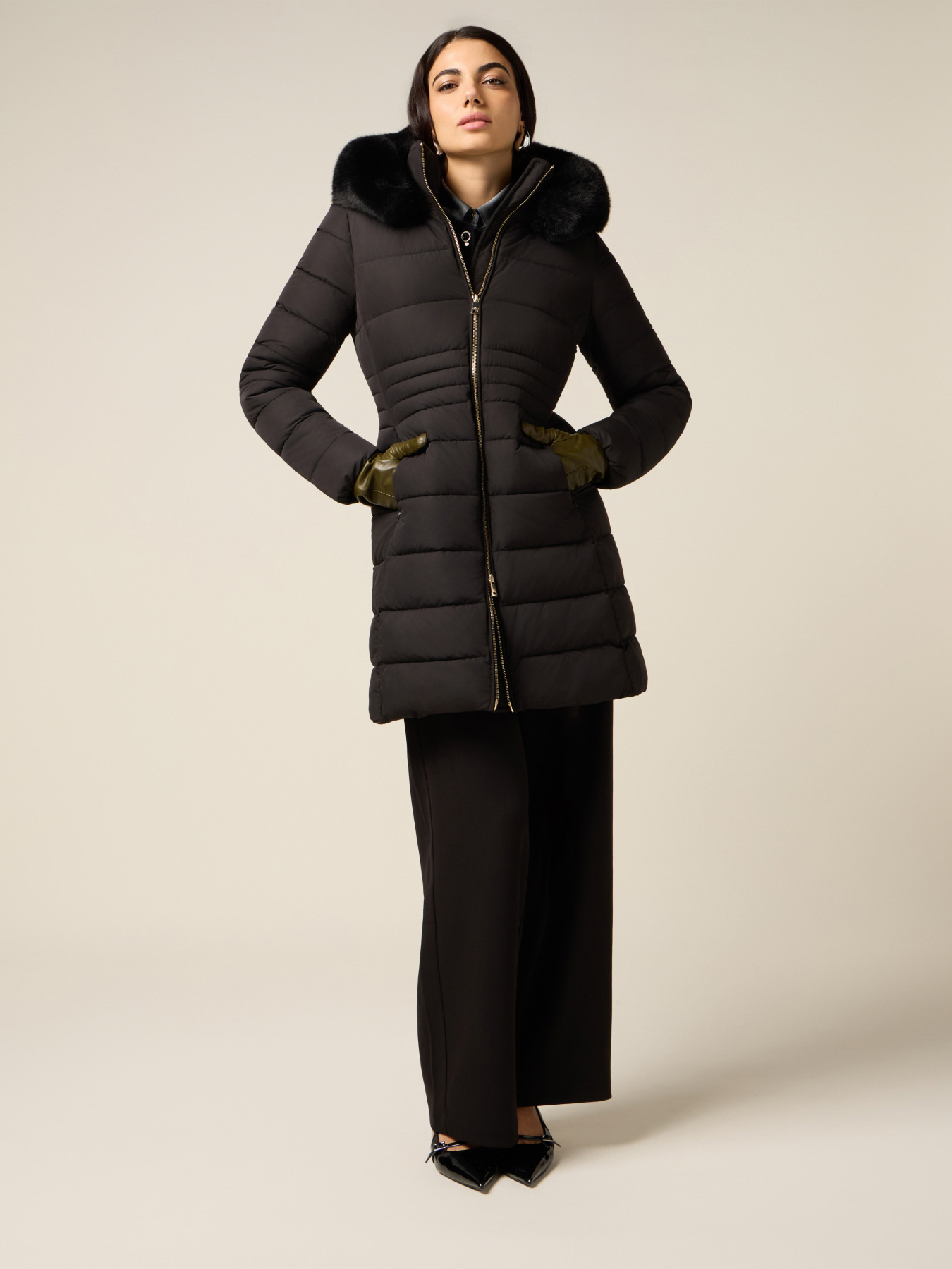 Piumino midi con cappuccio image number 0