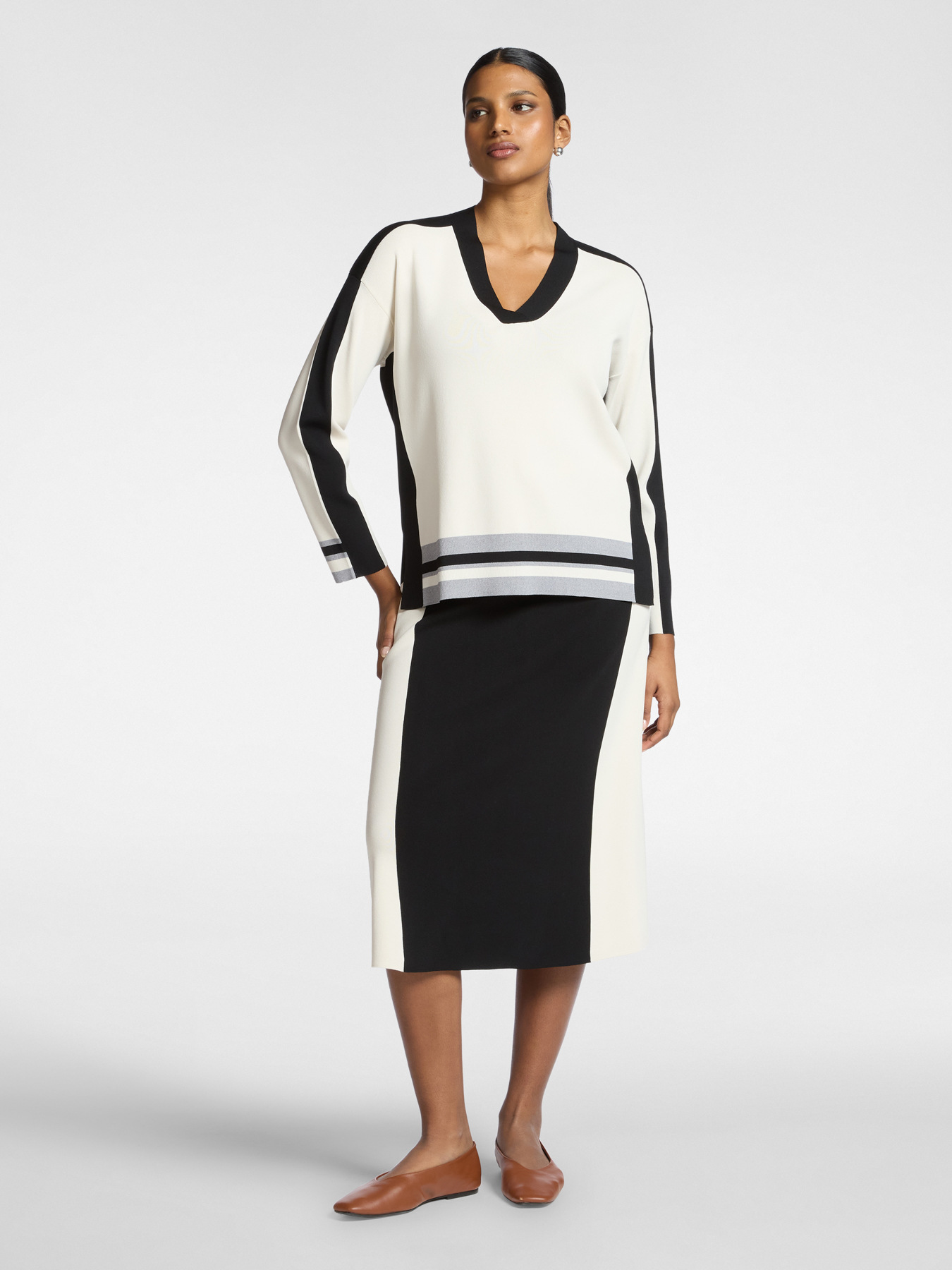Color-Block-Pullover aus Viskosemischung image number 2