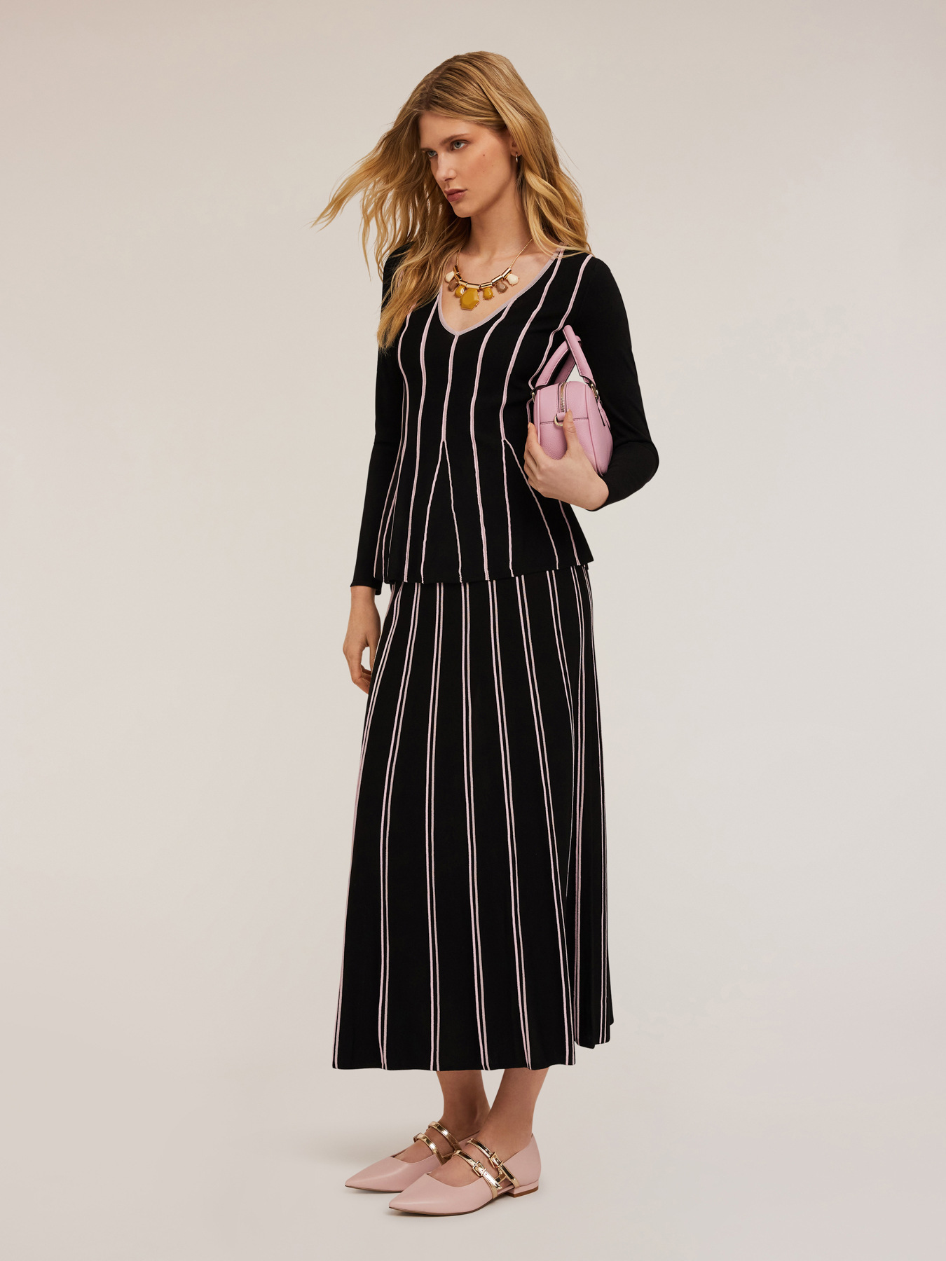 Pleated effect knit striped skirt image number 0