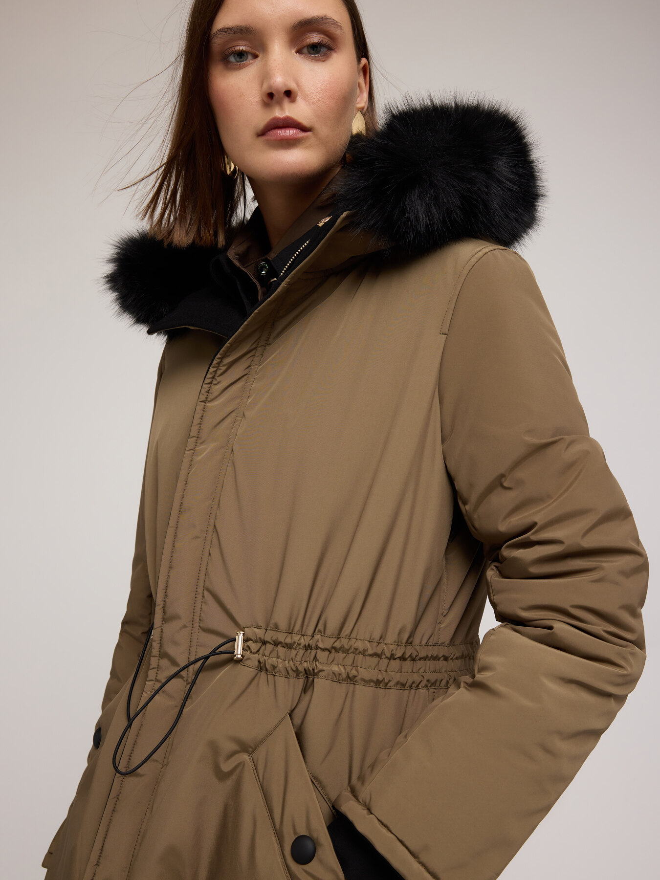 Plumífero reversible con capucha y cremallera image number 3