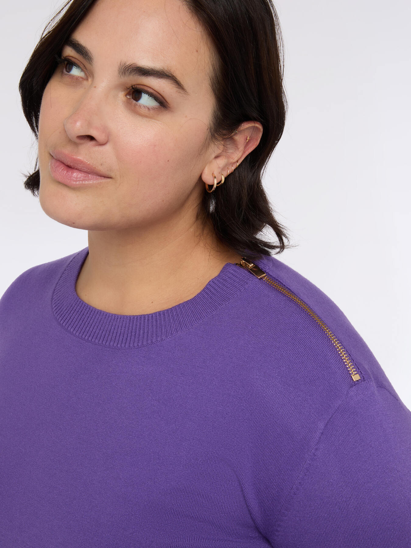 Rundhals-Pullover mit dekorativen Reißverschlüssen image number 0