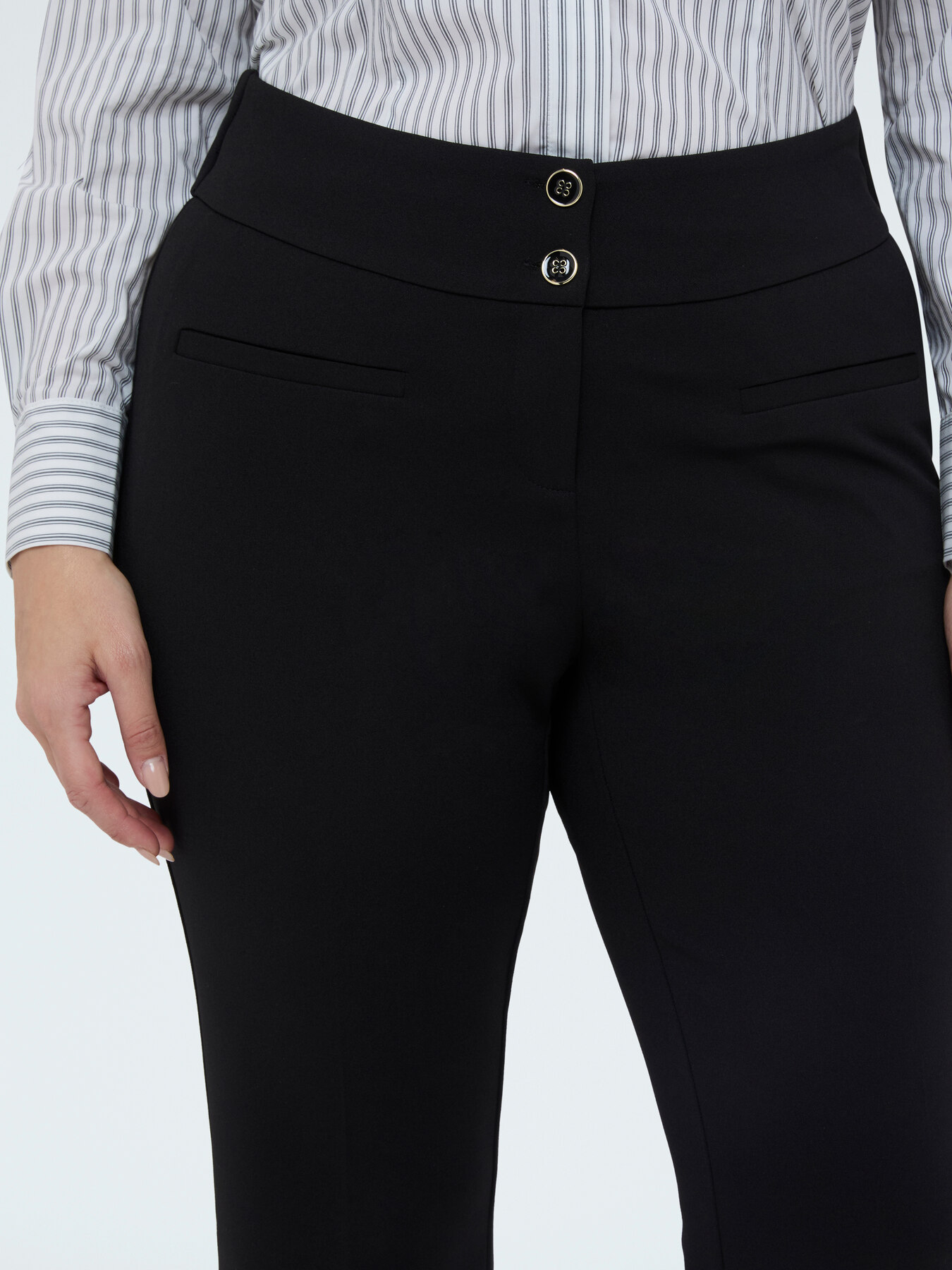Pantaloni Flare in tessuto stretch image number 3