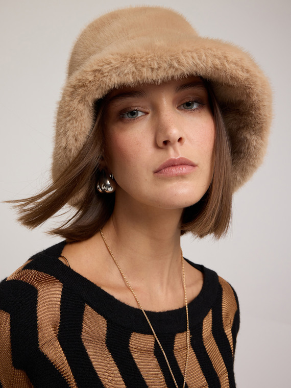 Cappello effetto peluche