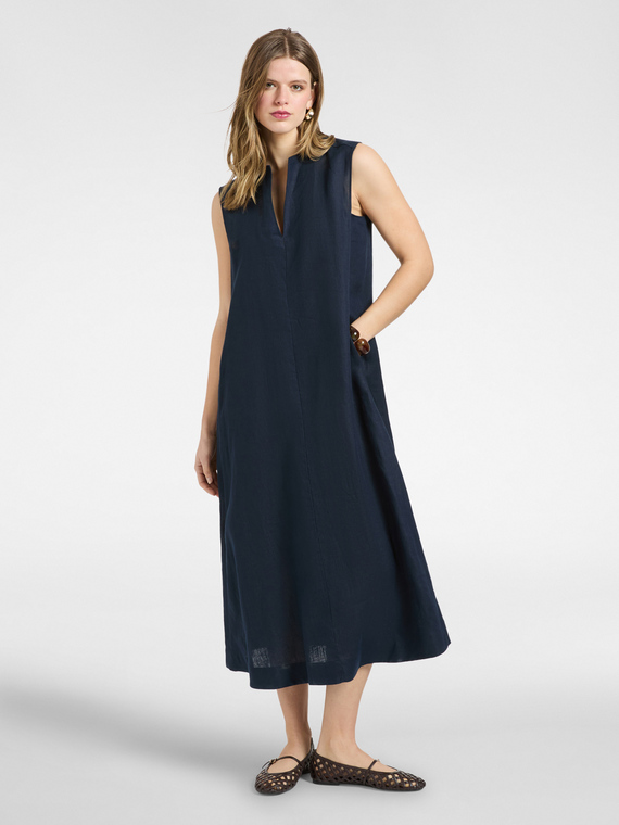 Langes Leinenkleid mit V-Ausschnitt