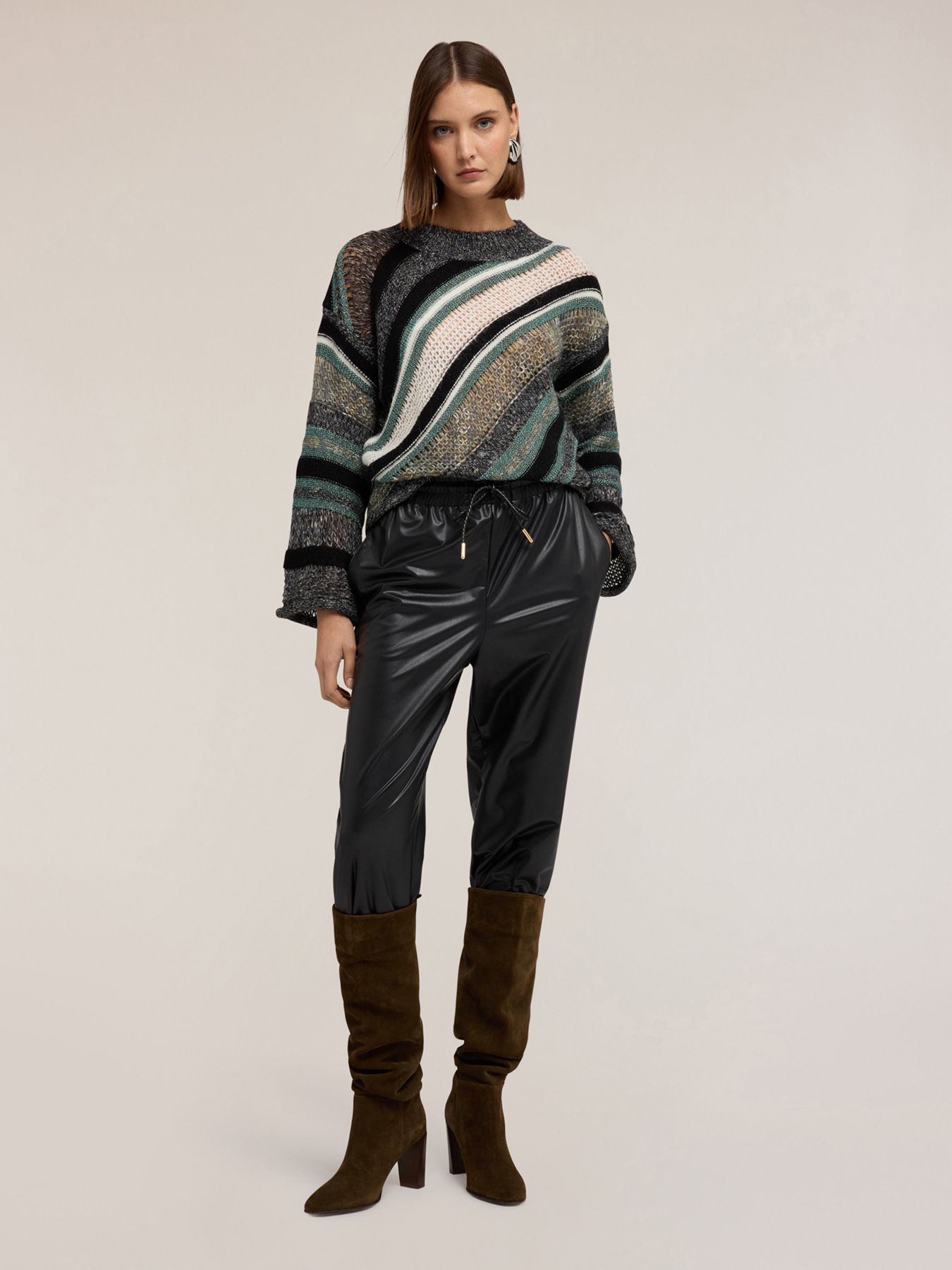 Maglia in mohair con lavorazione ajour&eacute; image number 0