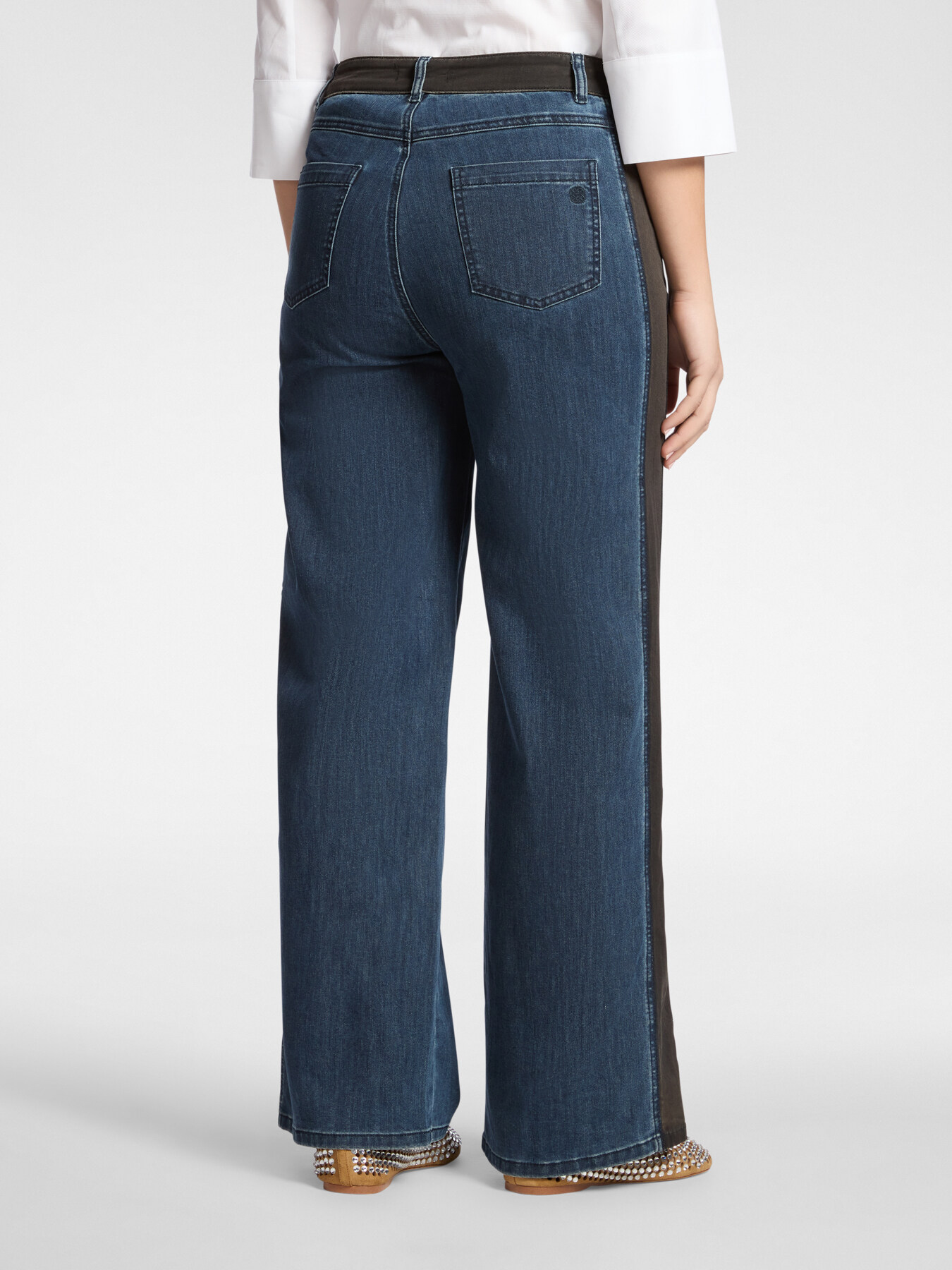 Jeans mit weitem Bein und seitlichen Profilen,  "Wanda" image number 1