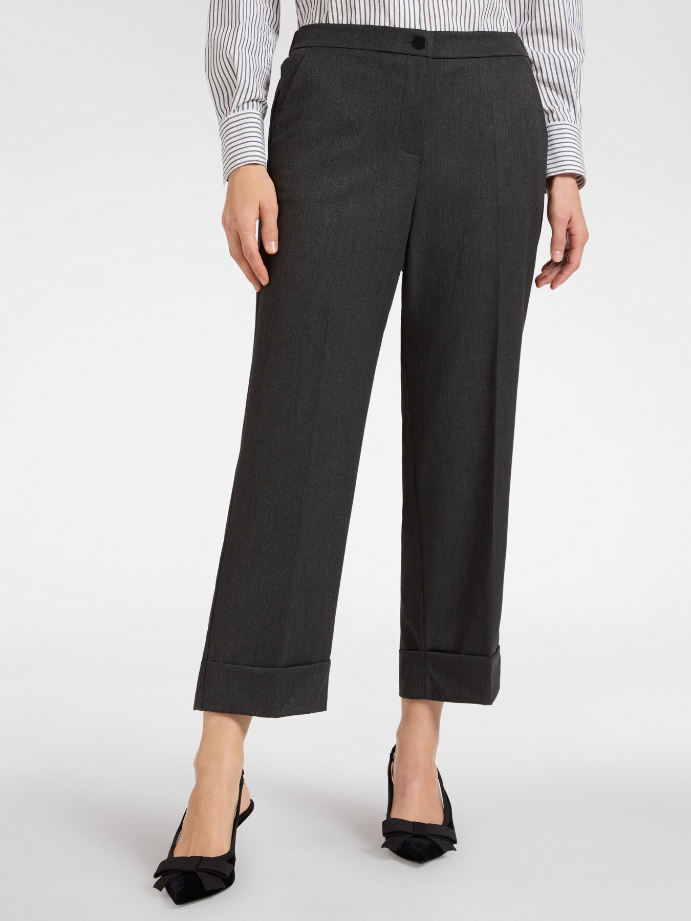 Pantaloni cropped con risvolto image number 2