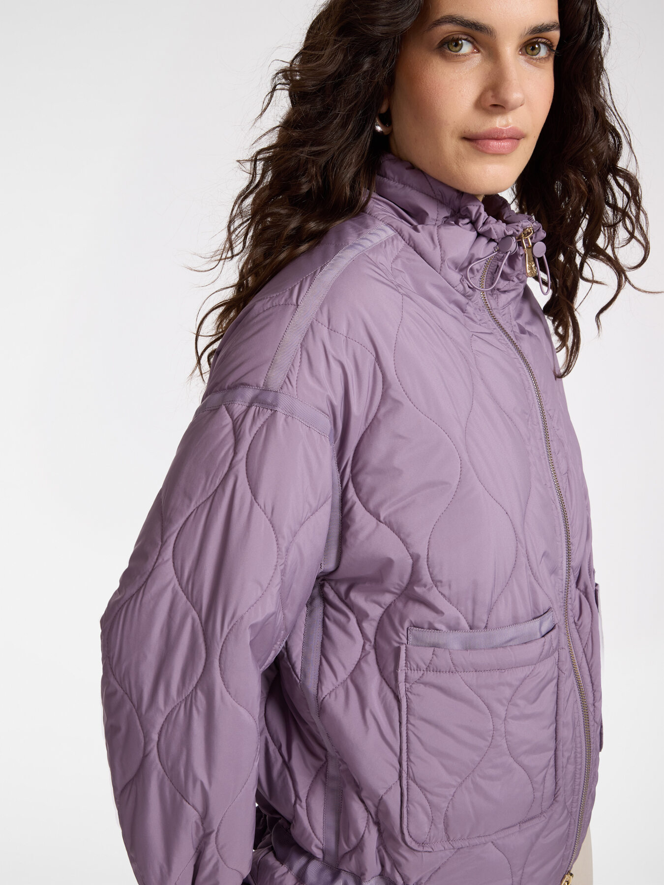 Lightweight quilted nylon down jacket image number 3