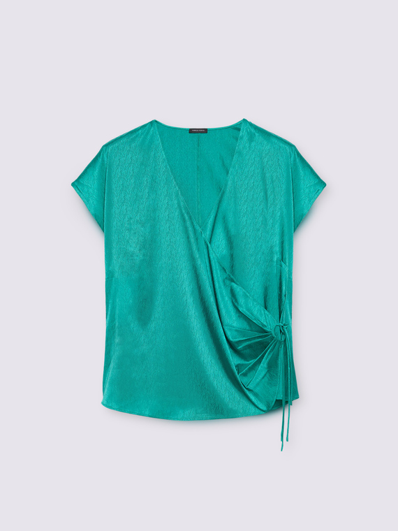Satin-Bluse mit Wickelausschnitt