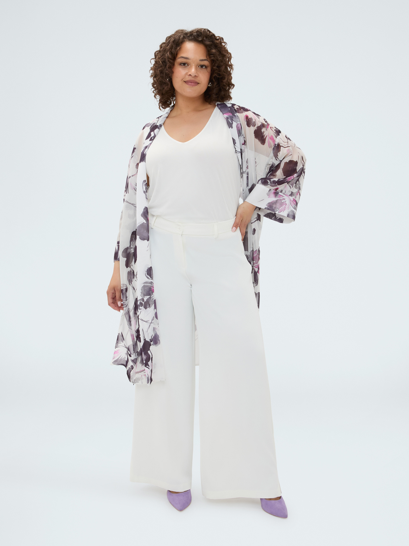 Wide Leg Trousers in Fluid Fabric image number 2
