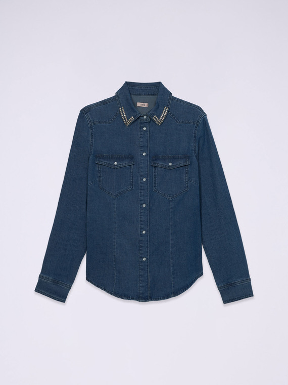 Denim shirt with snap buttons
