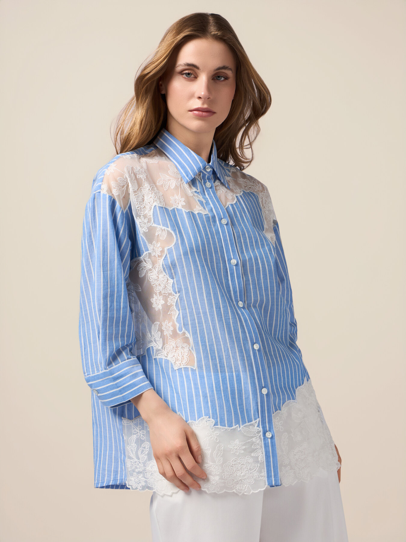 Camisa oversize a rayas con encaje image number 0
