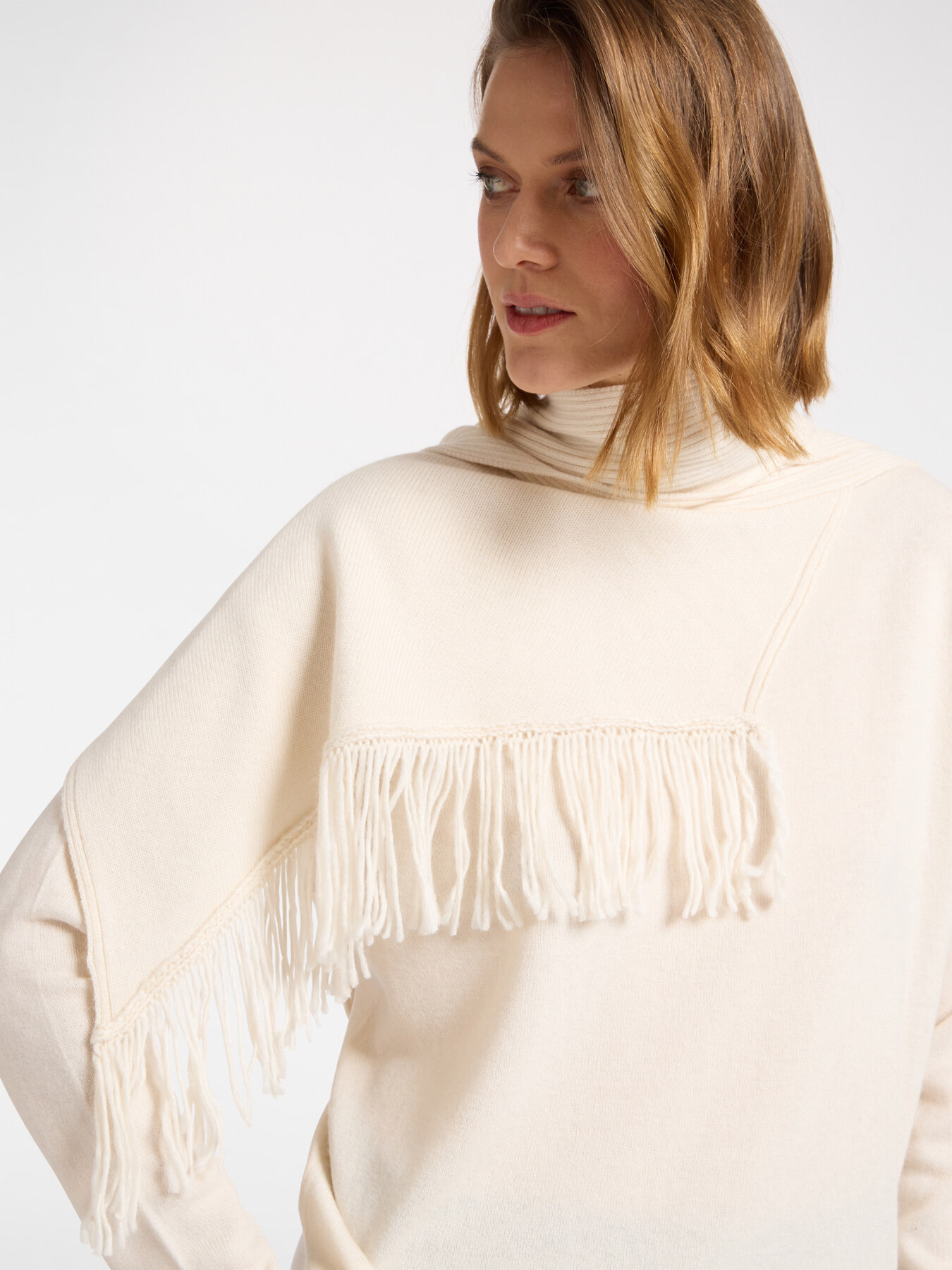 Fringed sweater with detachable scarf image number 3