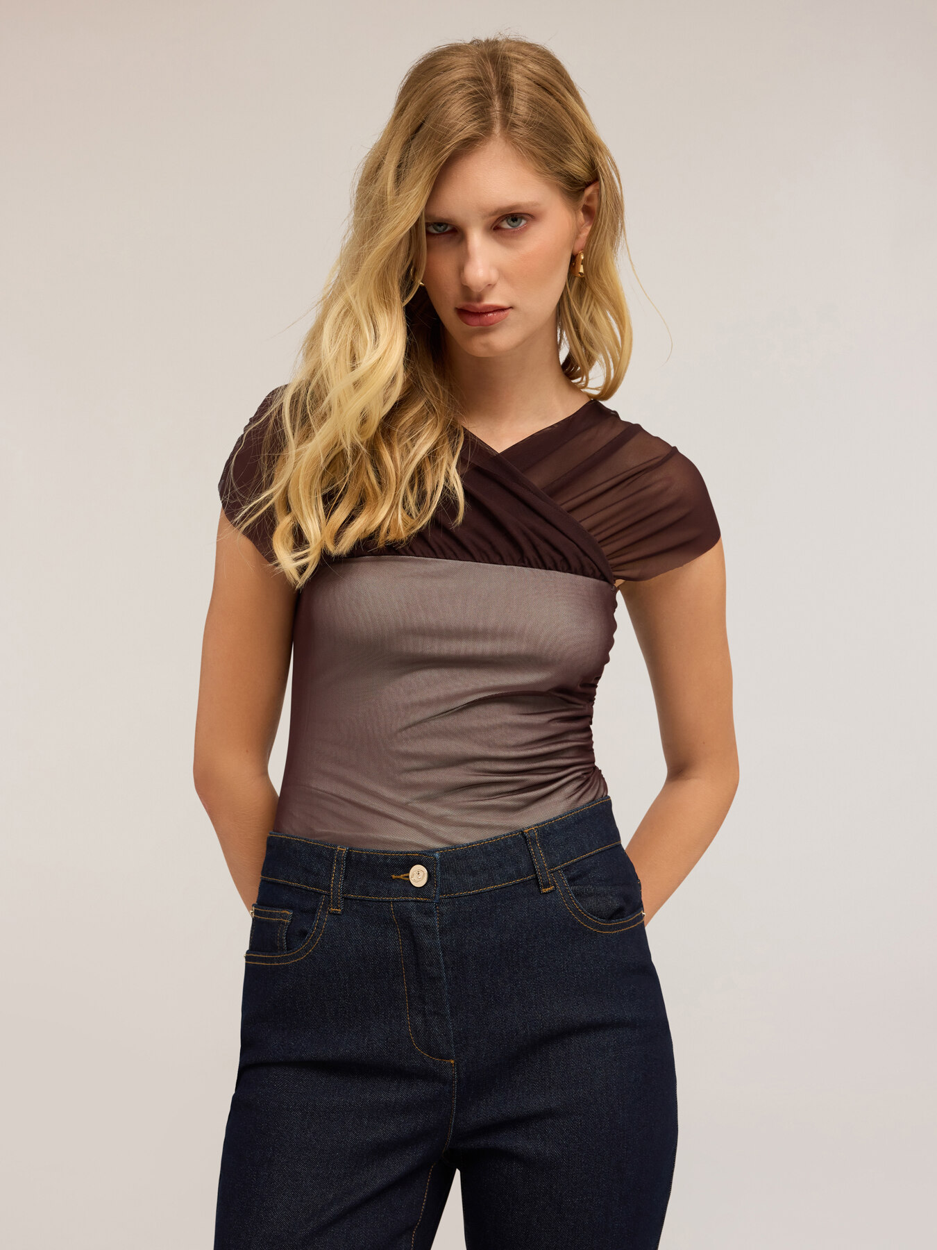 T-shirt with tulle inserts image number 3