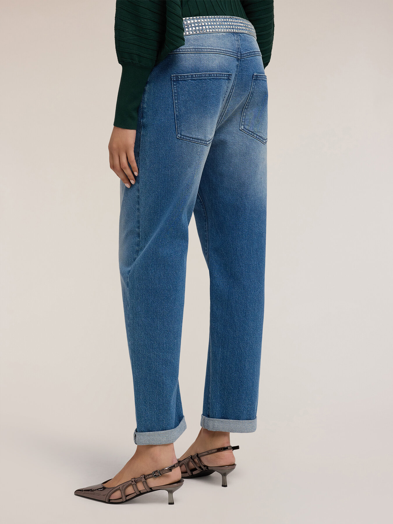 Boyfit jeans with jeweled belt image number 1