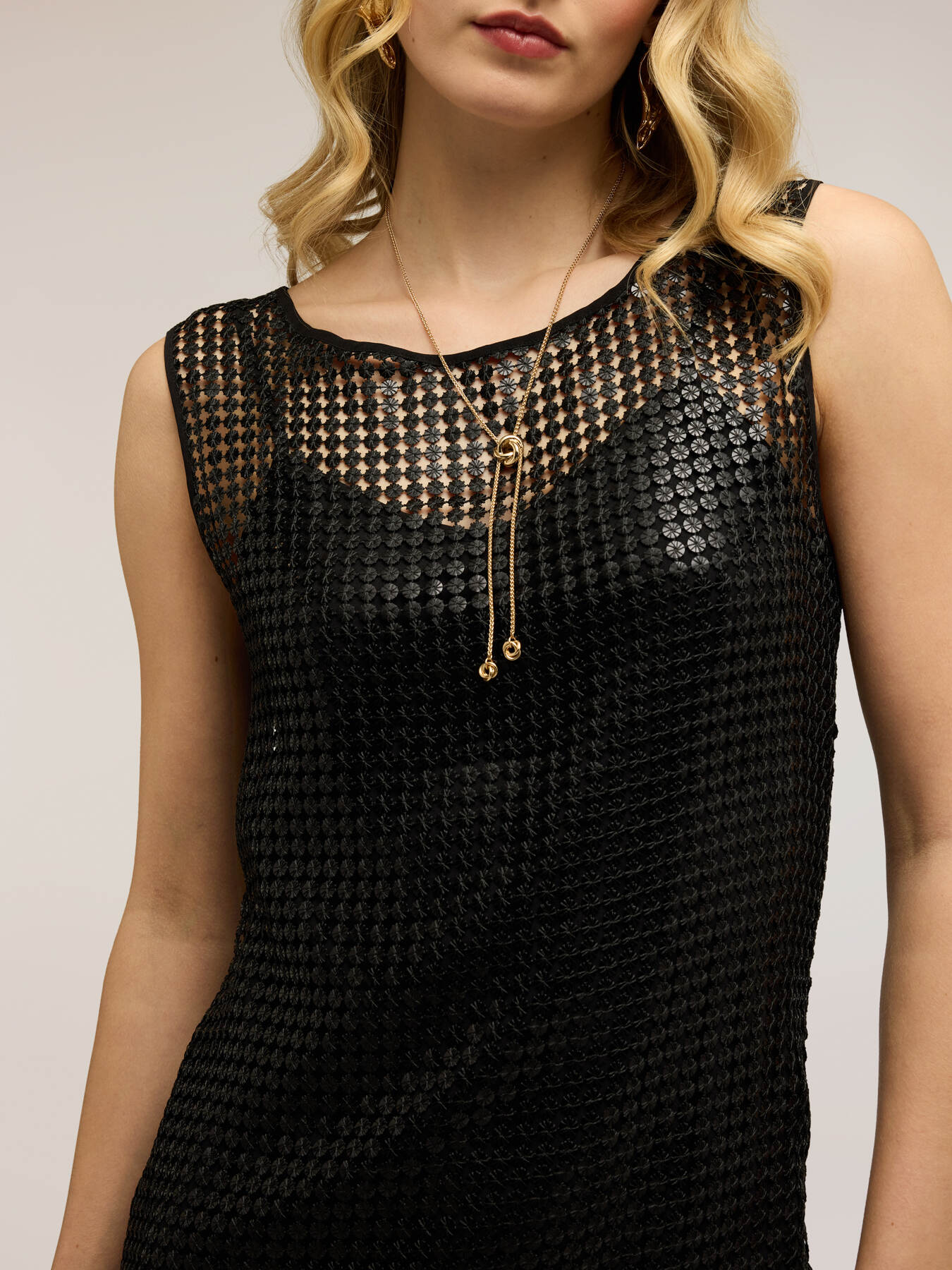 Short mesh dress with sequins image number 2