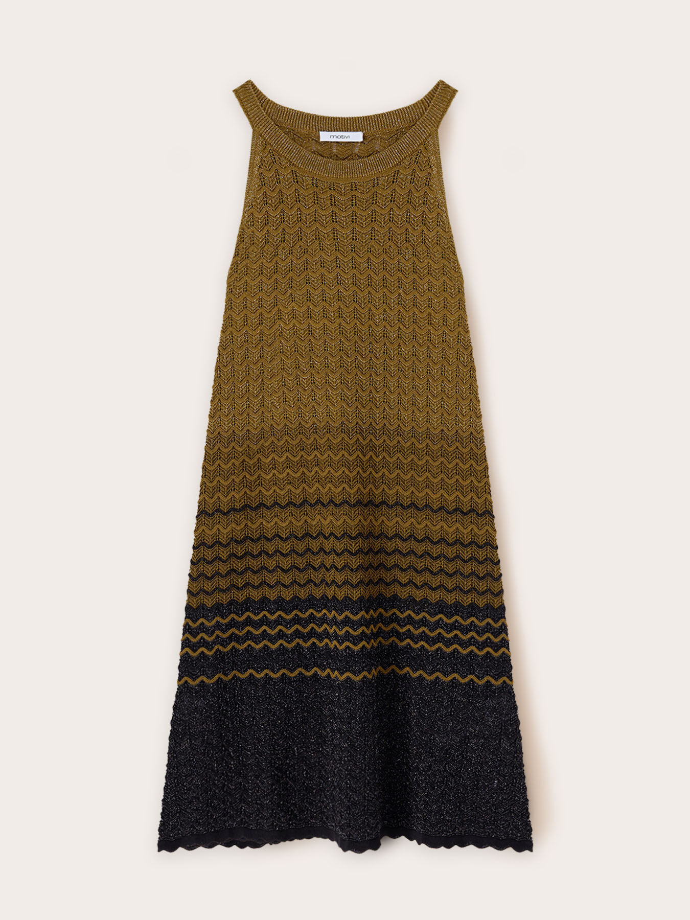 Short knitted dress image number 4