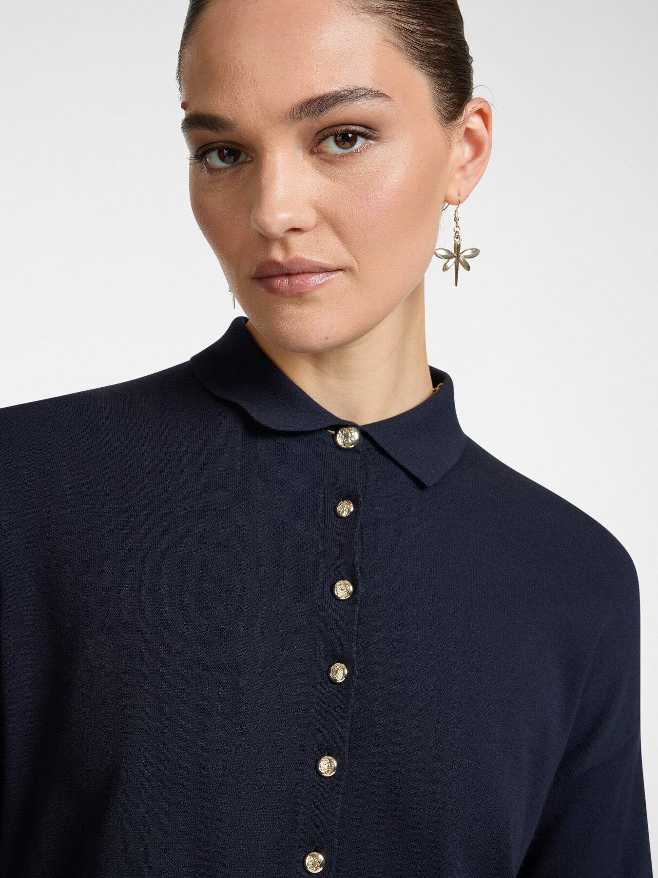 Top with collar and buttons image number 3