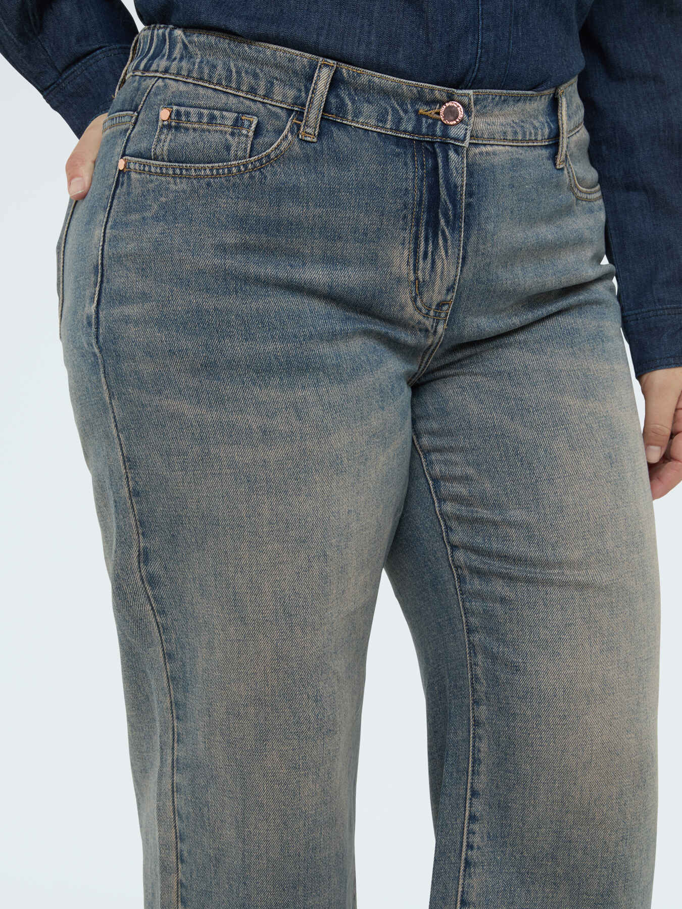 Cropped jeans washed wash image number 3