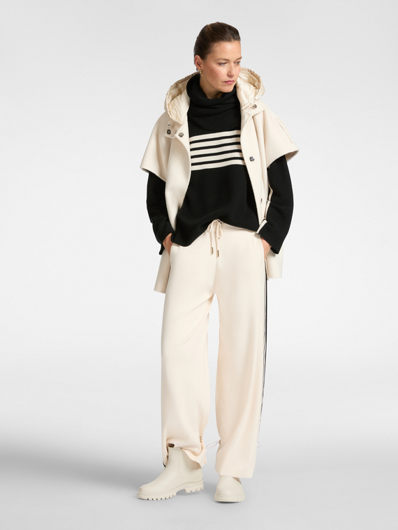 Pantaloni ampi in maglia