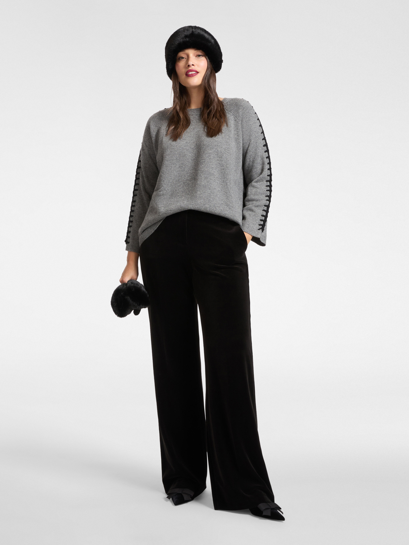 Pure wool sweater with embroidery image number 2