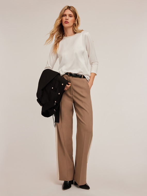 Zweistoffiges T-Shirt