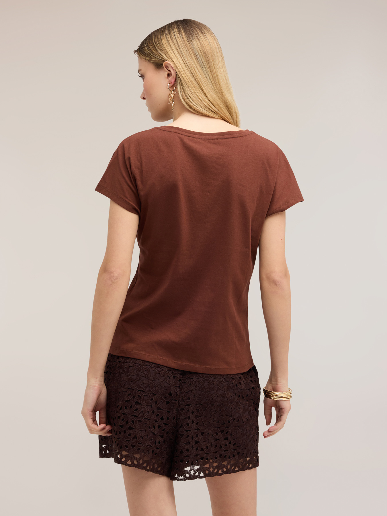 Tricou cu broderie pe umăr image number 1