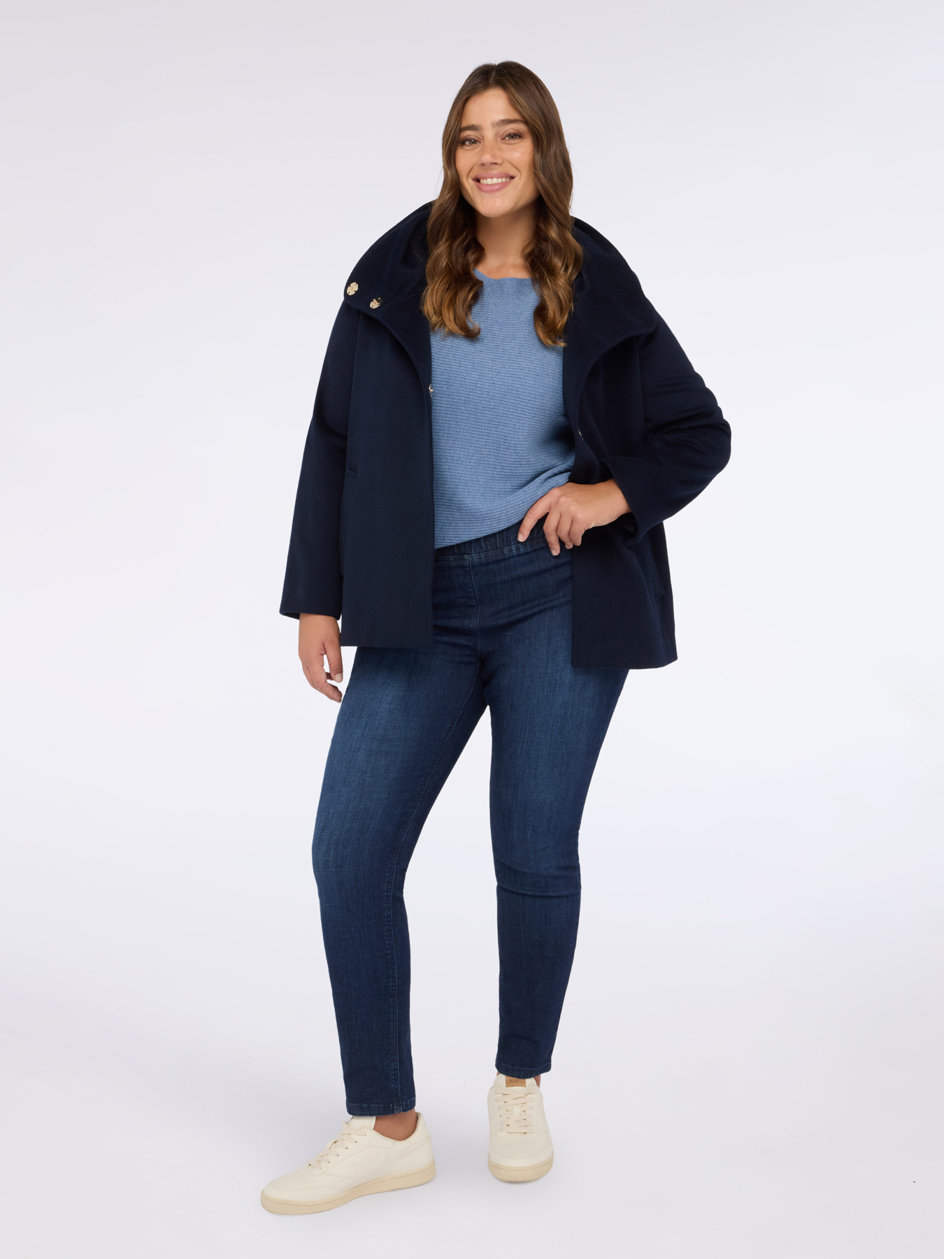 Maglia in misto viscosa con scollo a barchetta image number 3