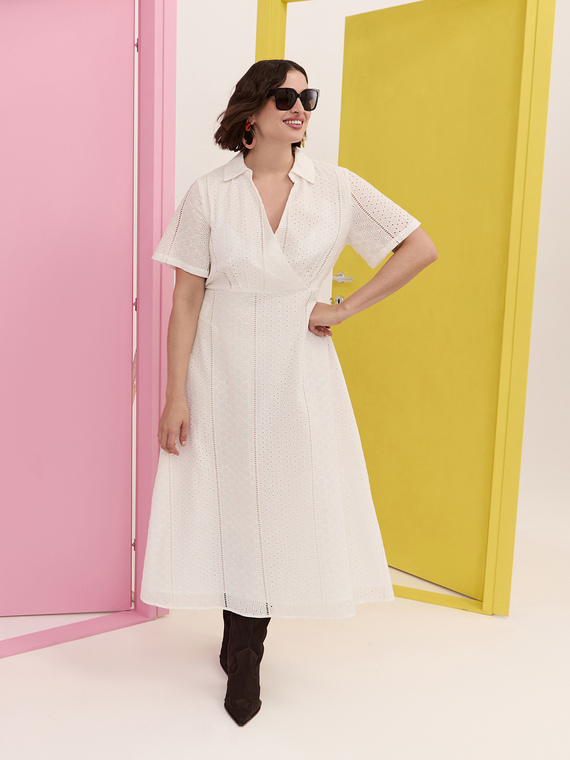 Robe ligne grecque DREAM en broderie anglaise