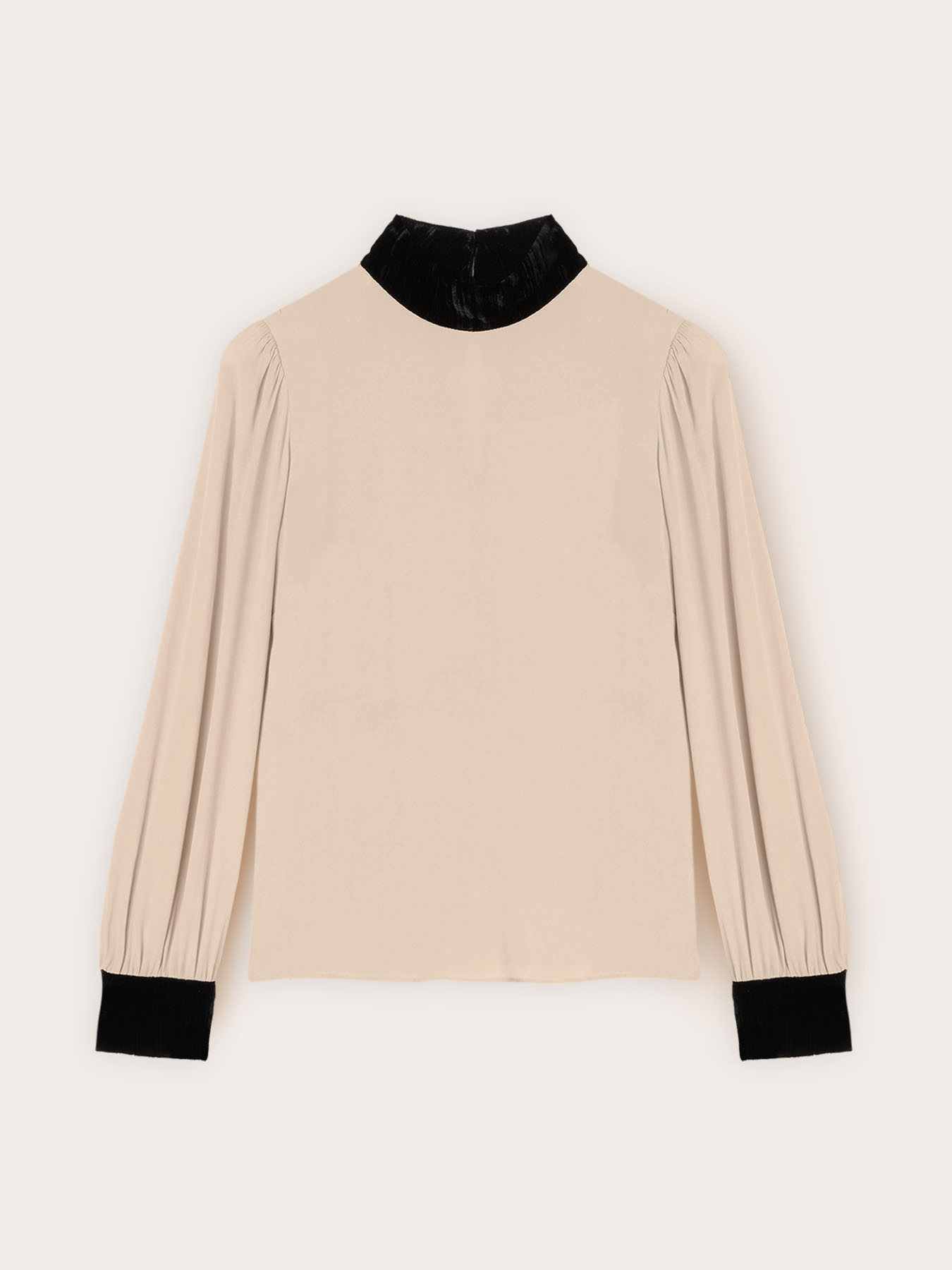 Cr&ecirc;pe blouse with velvet details image number 4