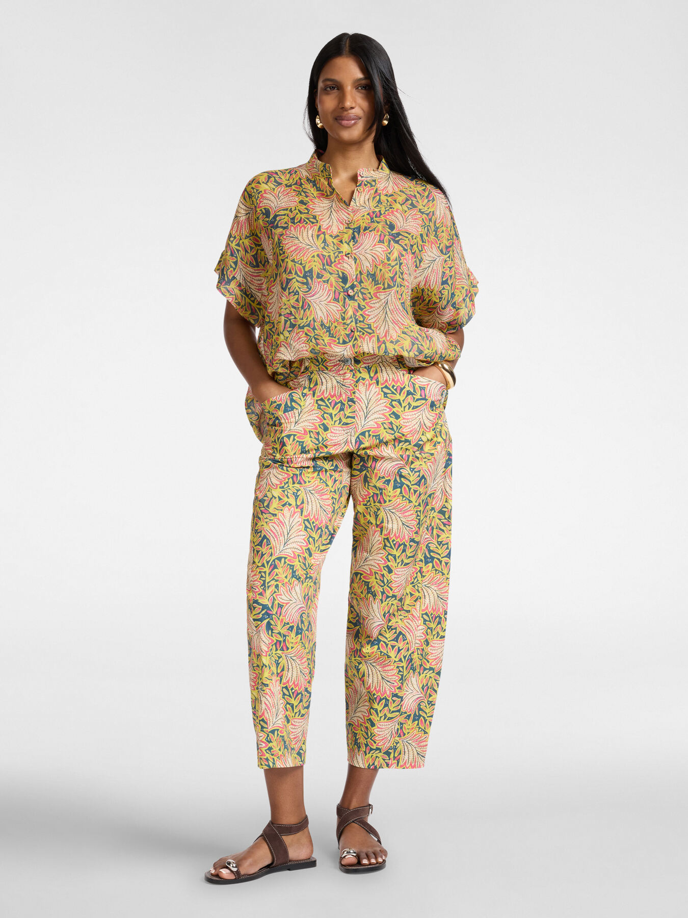 Camisa em rami estampado image number 2