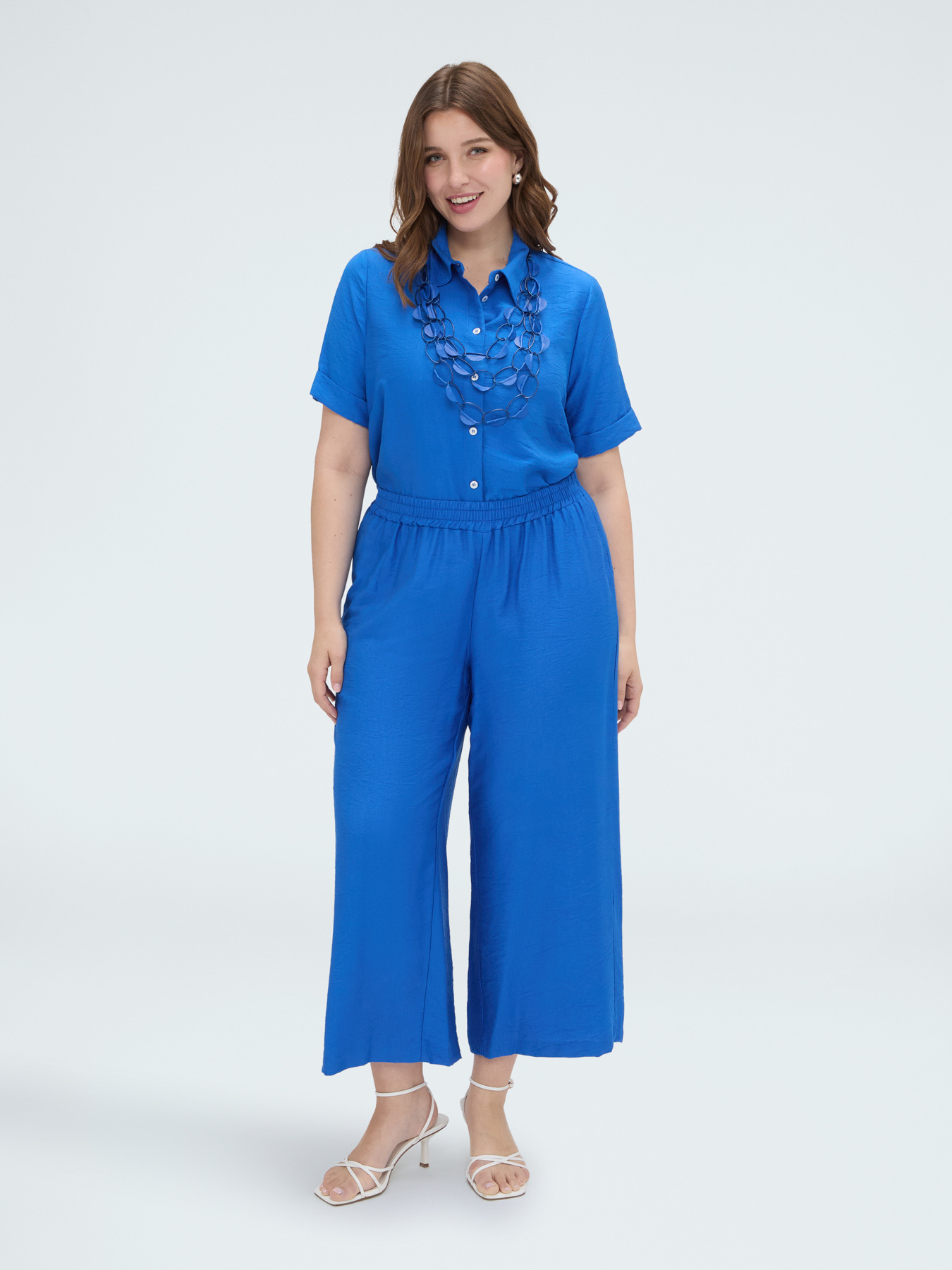 Pantalon court en viscose image number 2