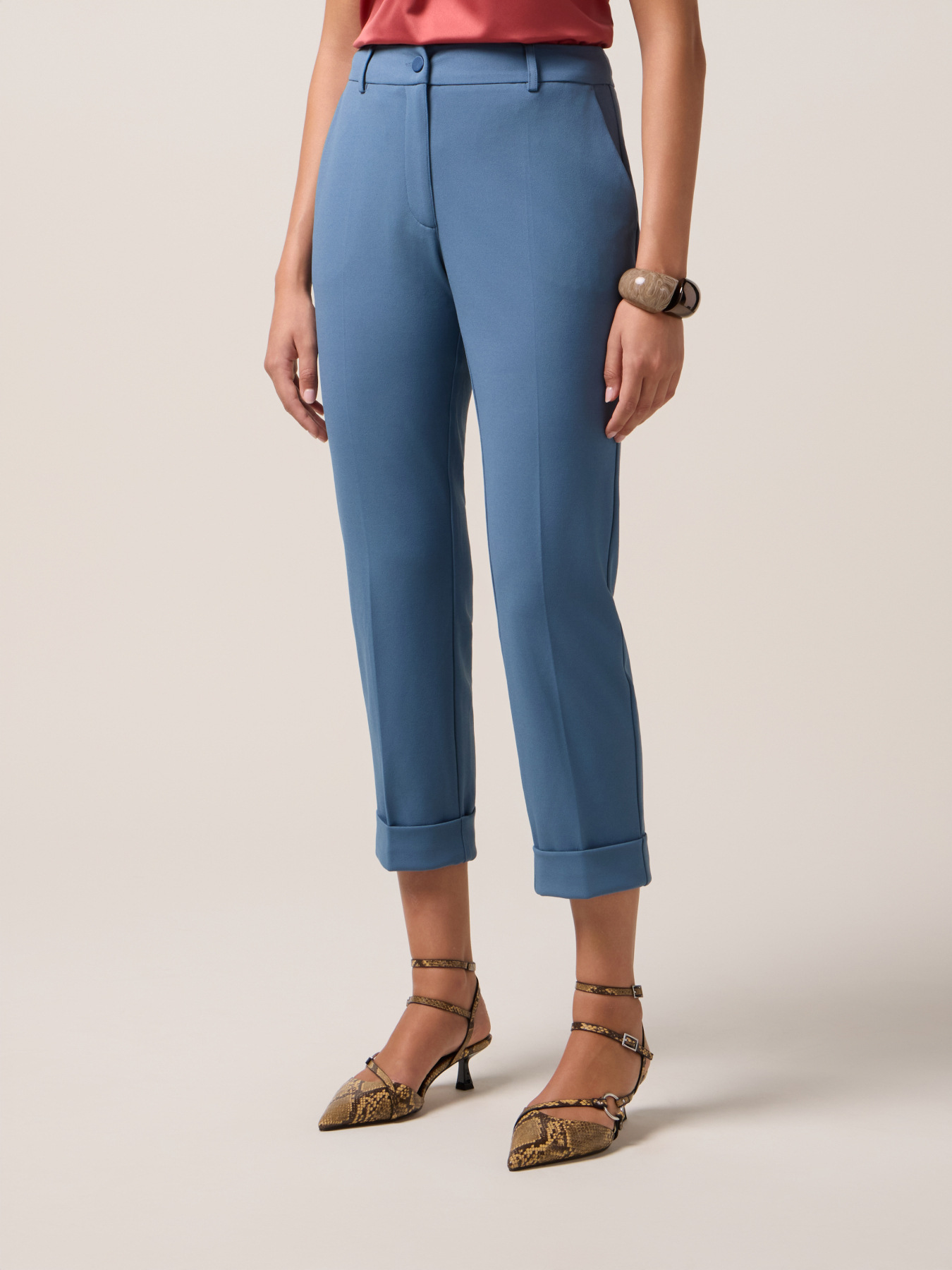 Pantalon court en tissu crêpe image number 3