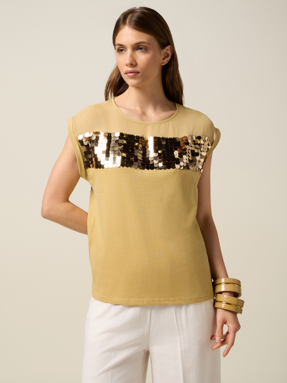 Dual-material T-shirt with sequins