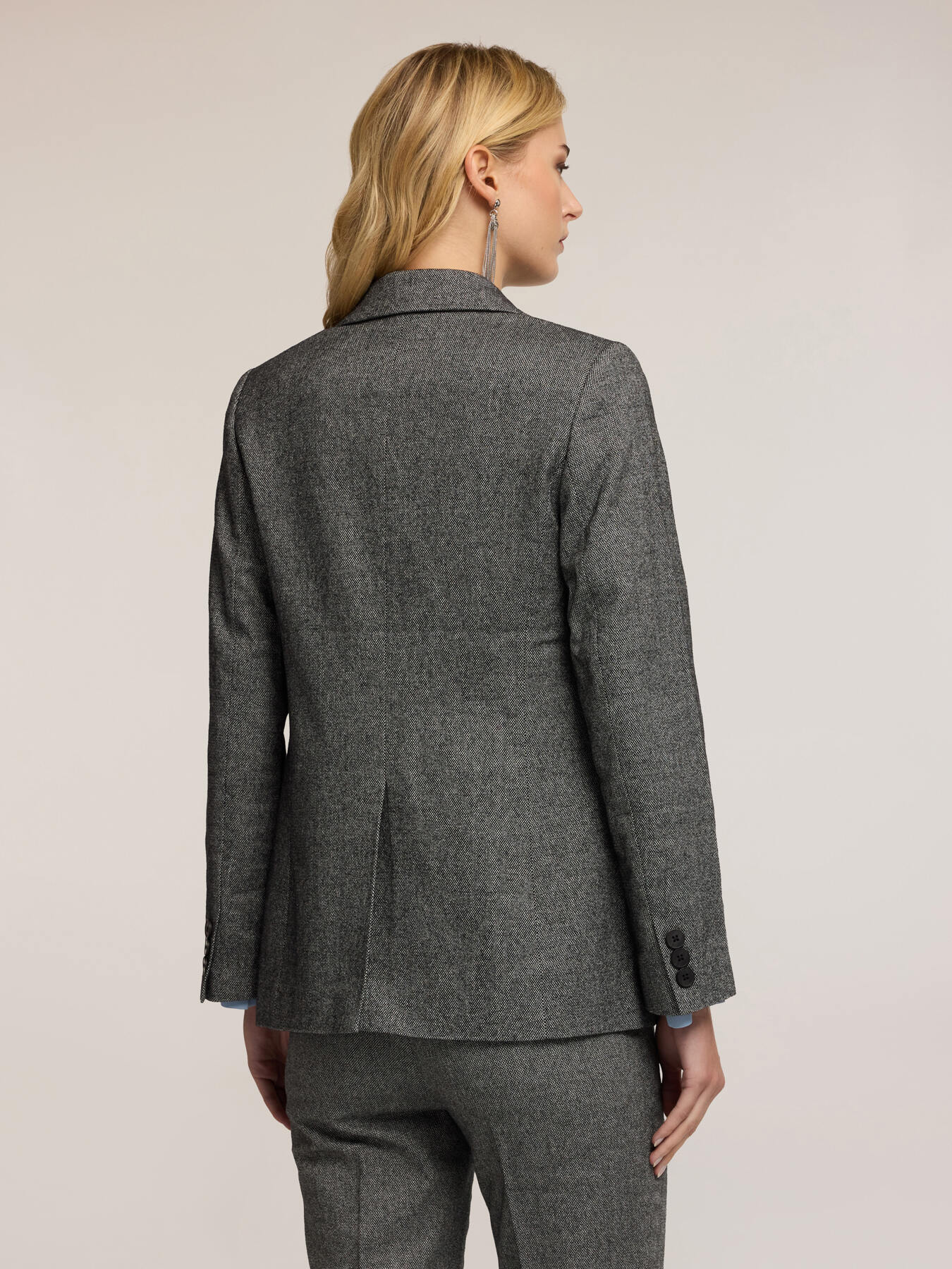 Structured single-breasted jacket in textured fabric image number 1