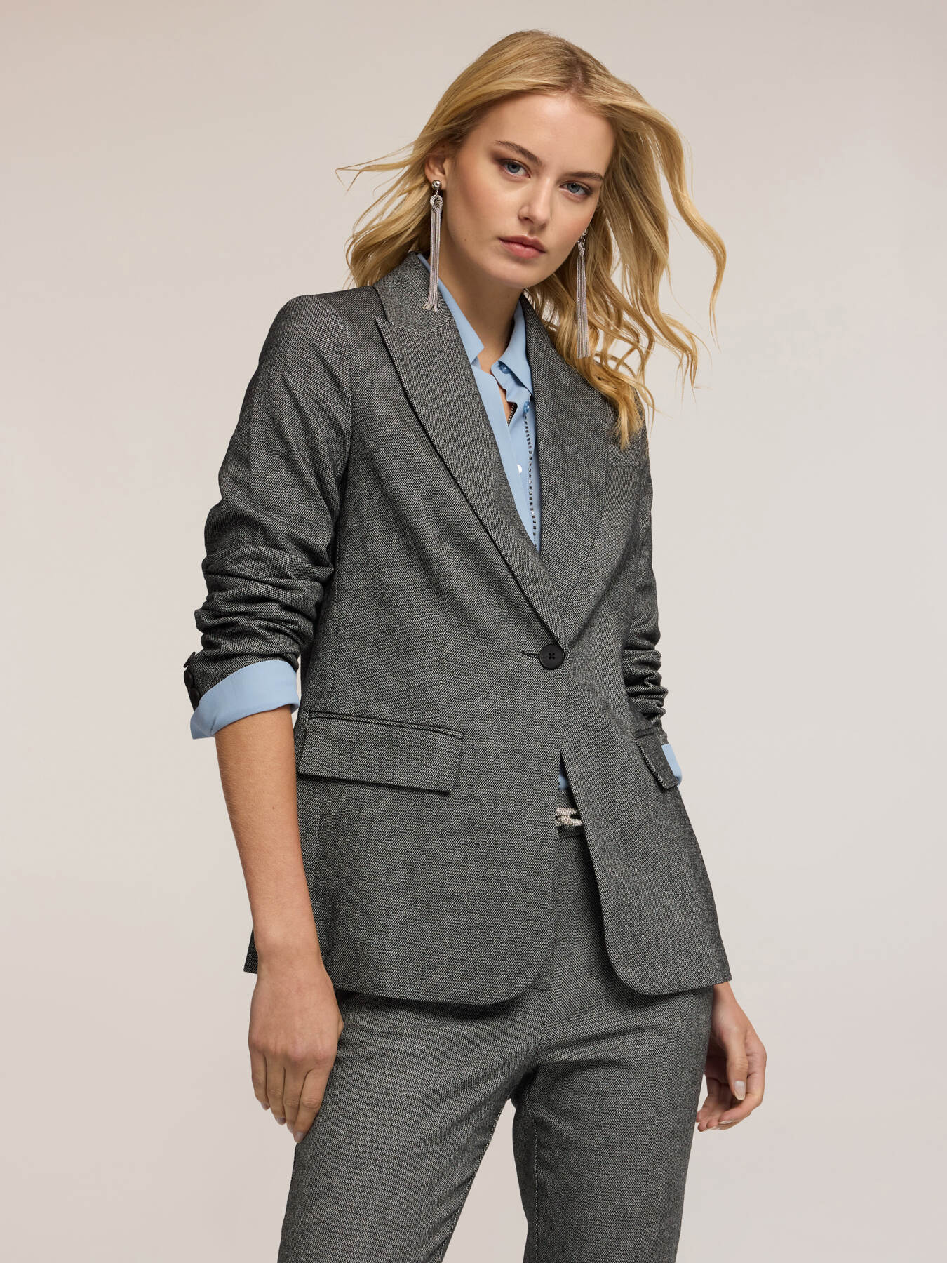Structured single-breasted jacket in textured fabric image number 2