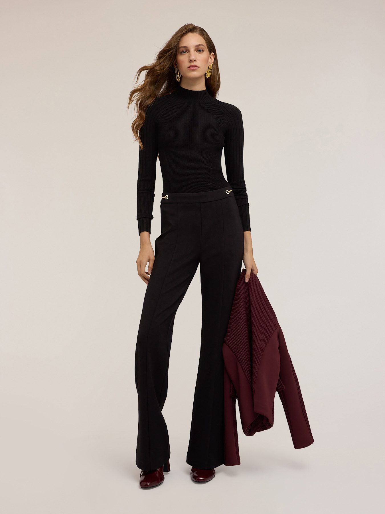 Fitted ribbed turtleneck sweater image number 3