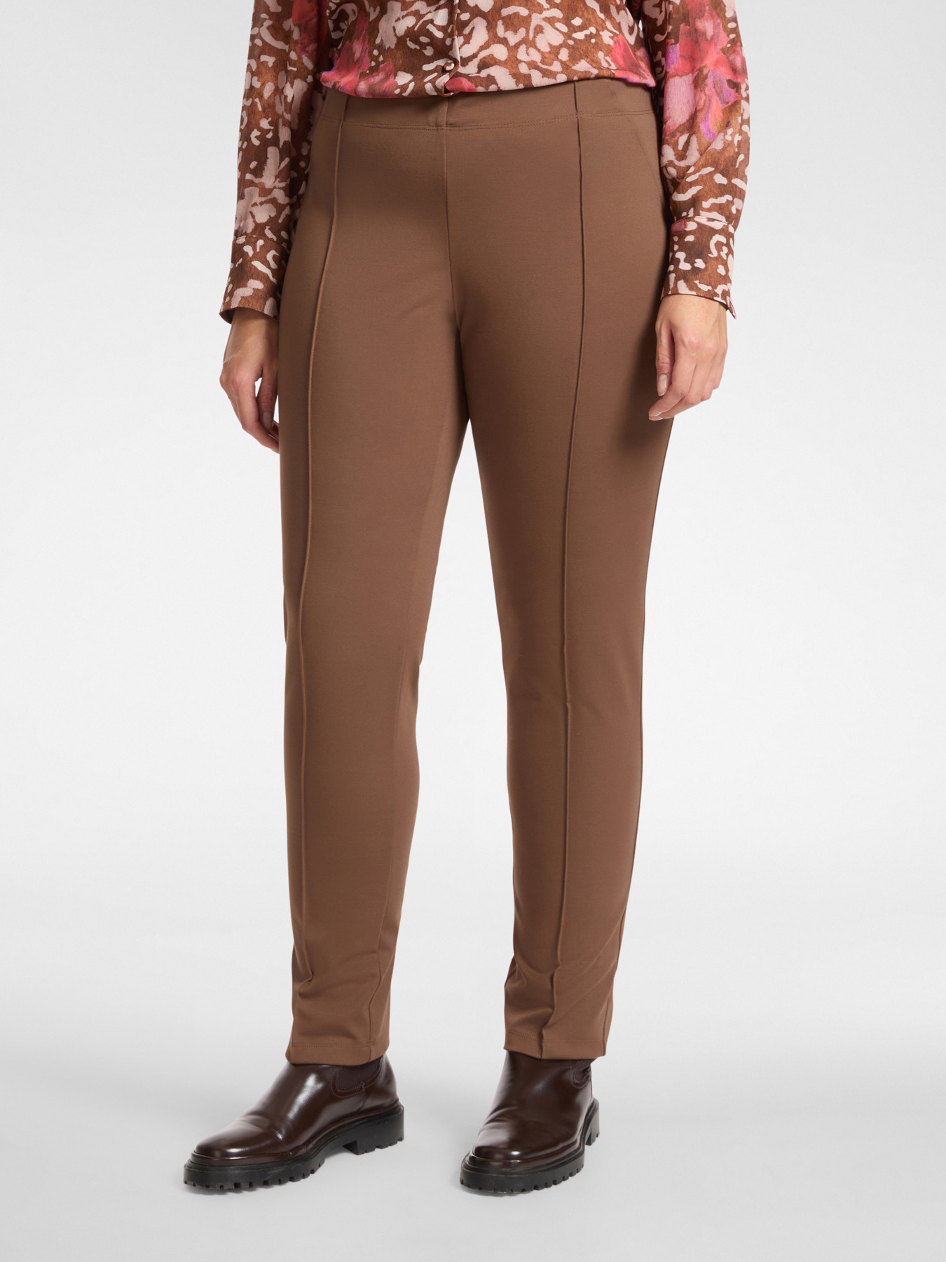 Pantalones slim fit en punto milan&eacute;s image number 2