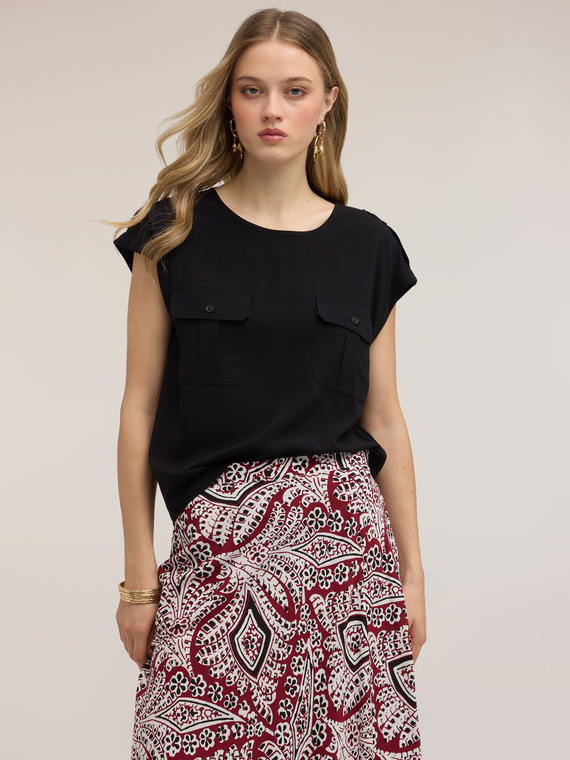 Blusa in viscosa con tasche